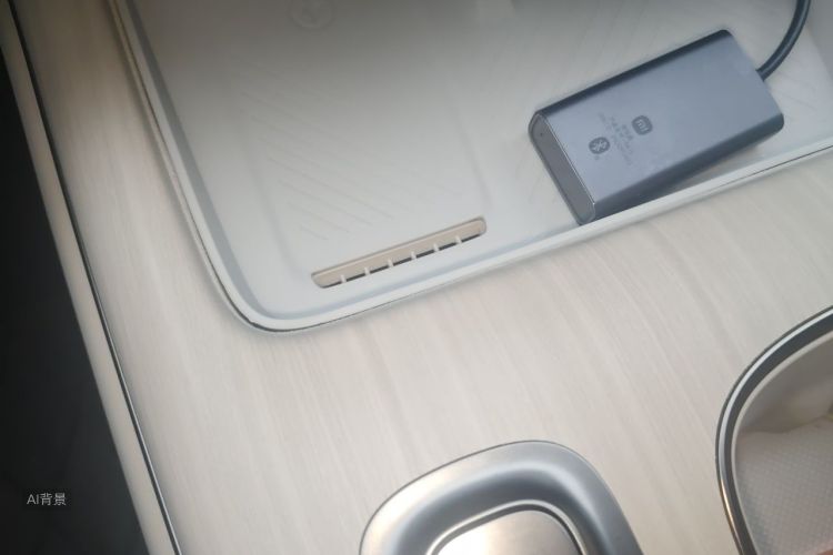 MI SU7 2025 car image #10
