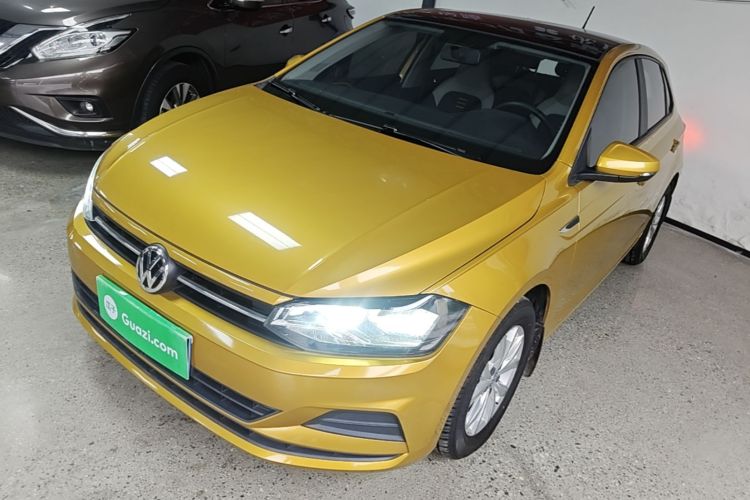 Volkswagen Polo 2019 car image #2