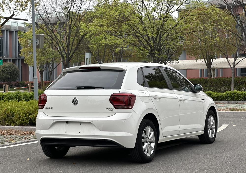 Volkswagen Polo 2020 car image #6