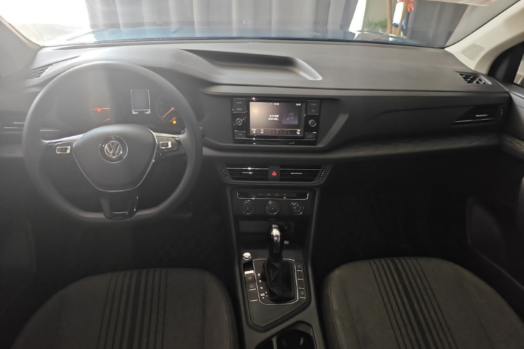 Volkswagen Tharu 2019 car image #10