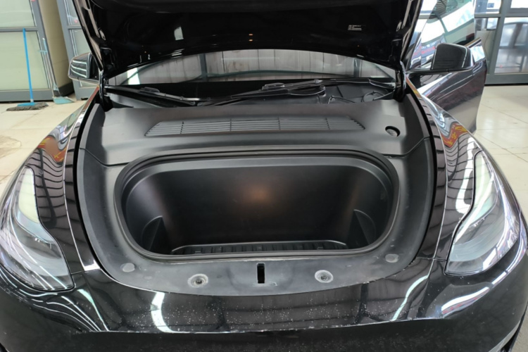 Tesla Model Y 2022 car image #22