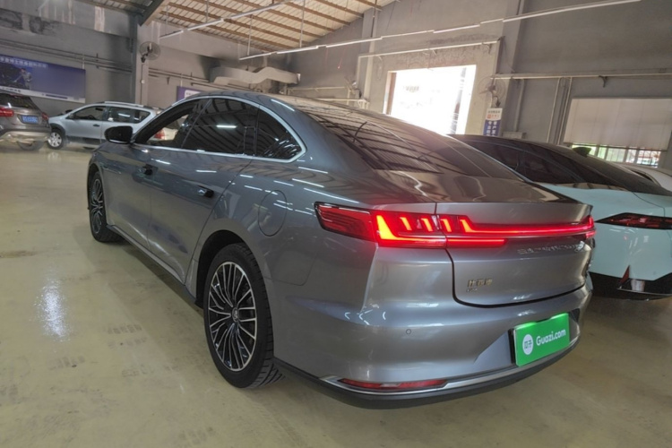 BYD Han 2021 #5 BYD Han 2021 car image #5
