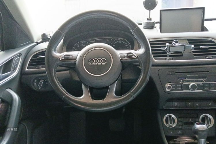 Audi Q3 2016 immagine di auto #12