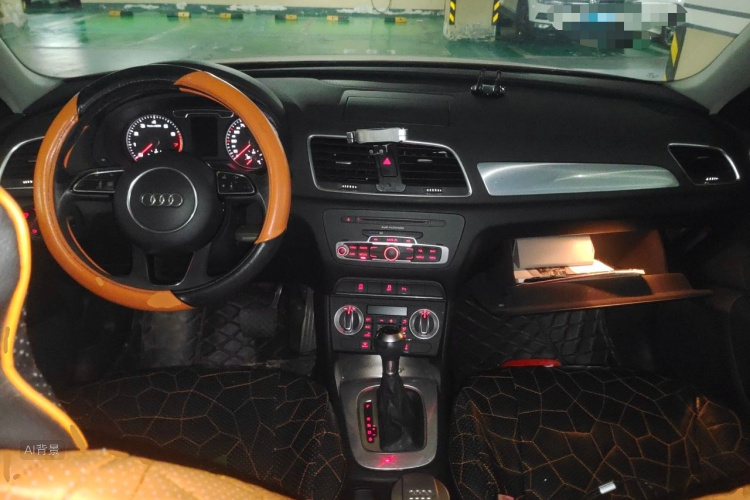 Audi Q3 2016 car image #11