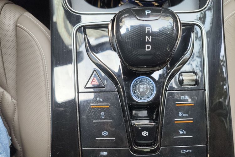 BYD Han 2024 imagen de coche #18