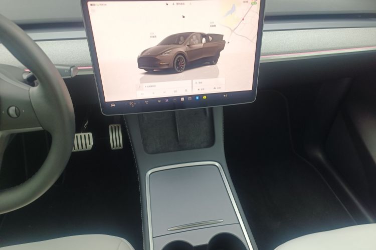 Tesla Model Y 2023 #26 Tesla Model Y 2023 car image #26