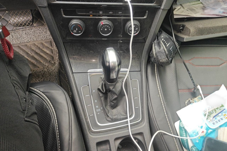 Volkswagen Golf 2019 #18 Volkswagen Golf 2019 car image #18