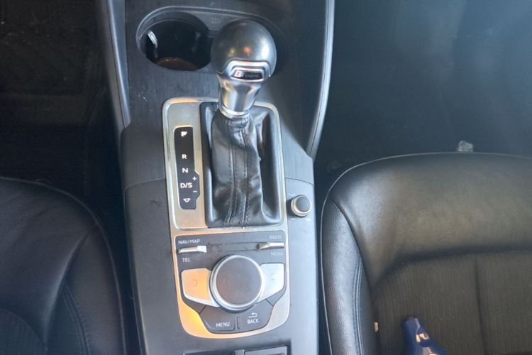 Audi A3 2018 car image #14