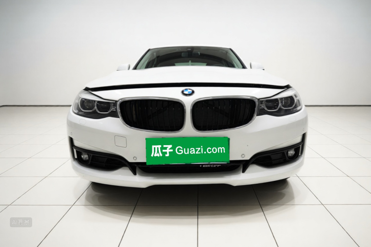 BMW 3 Series GT 2019 #3 BMW 3 Series GT 2019 car image #3