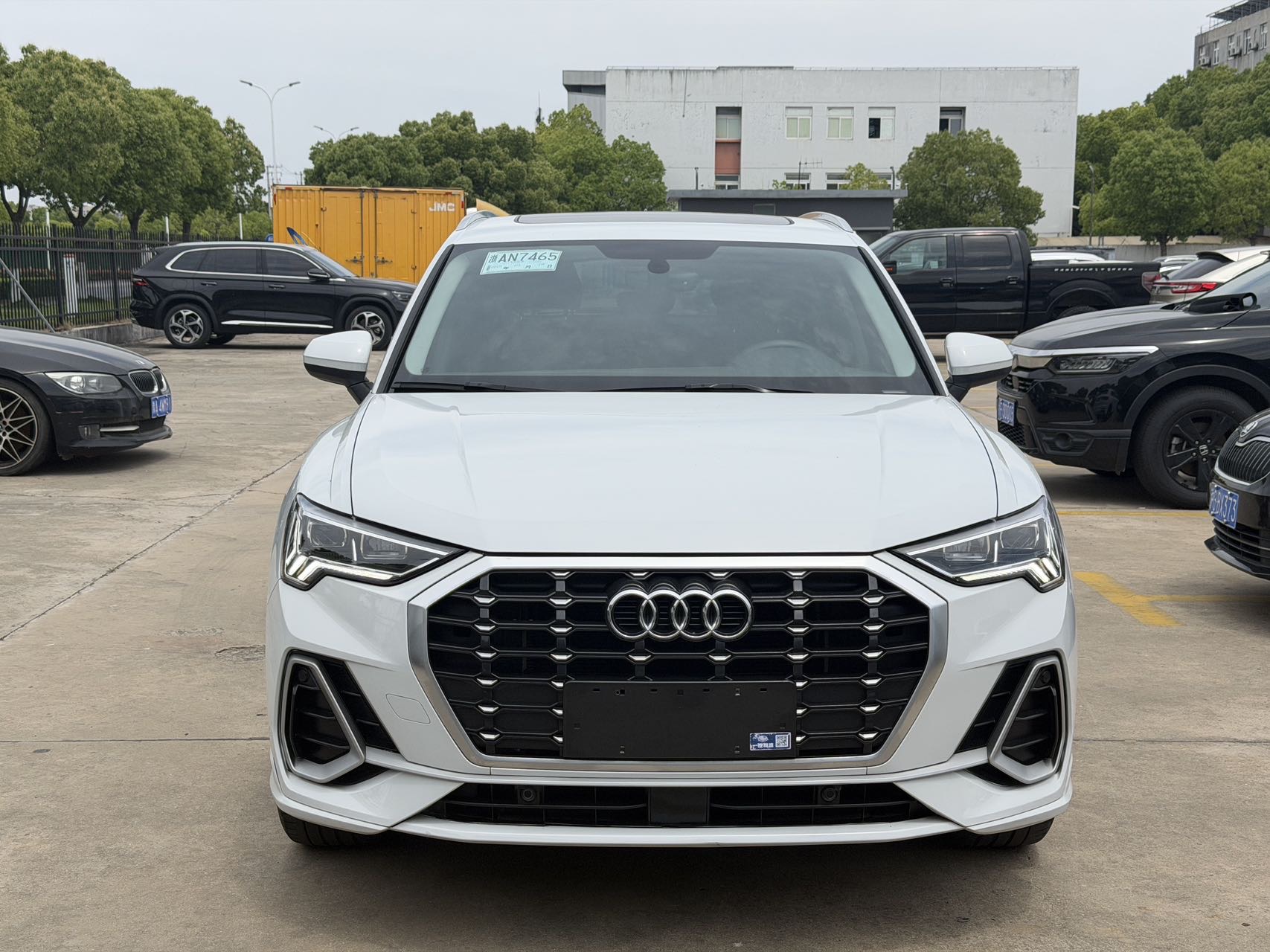 Audi Q3 2020 car image 