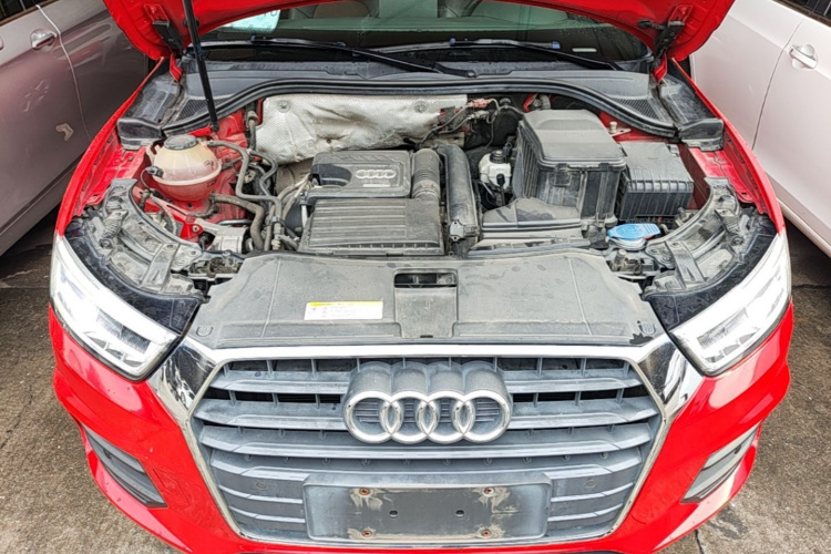 Audi Q3 2018 car image #20