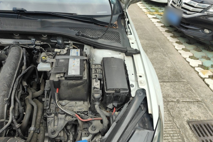 Volkswagen Golf 2019 car image #27