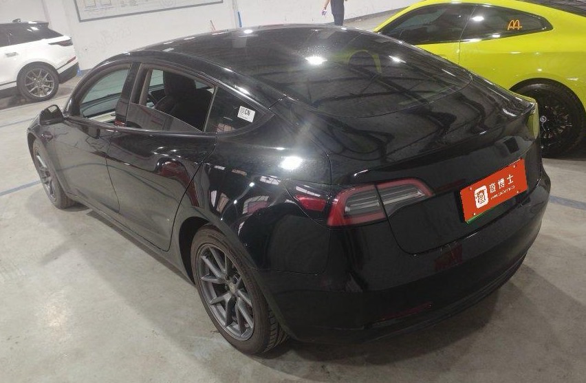 Tesla Model 3 2023 car image #4