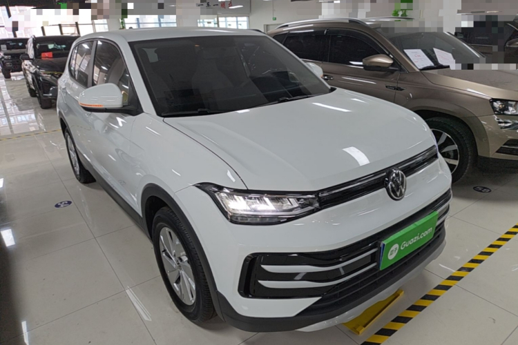 Volkswagen Tharu 2025 car image #4