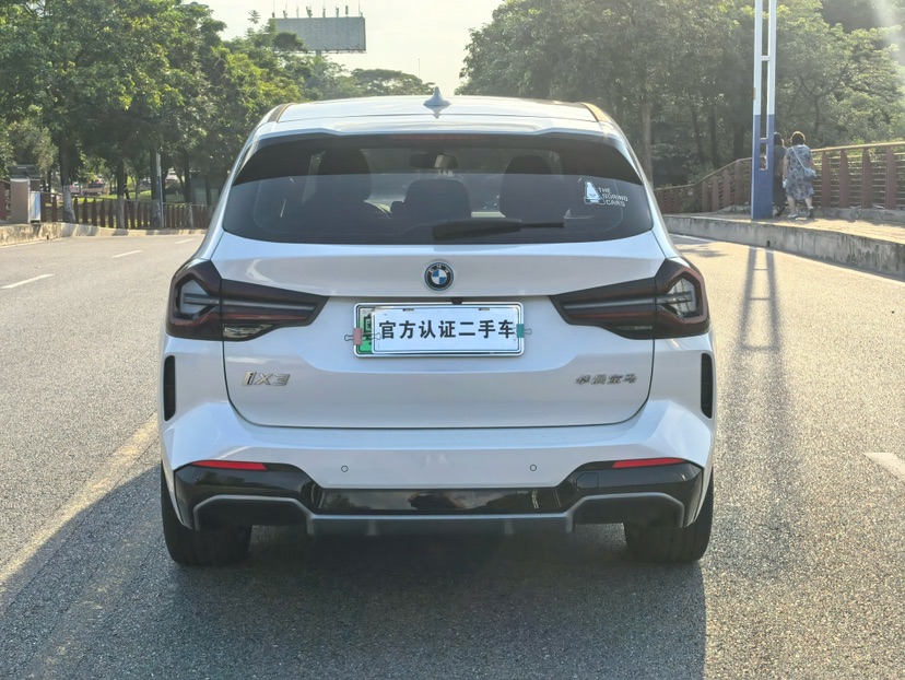 BMW iX3 2023 #8 BMW iX3 2023 صورة سيارة #8