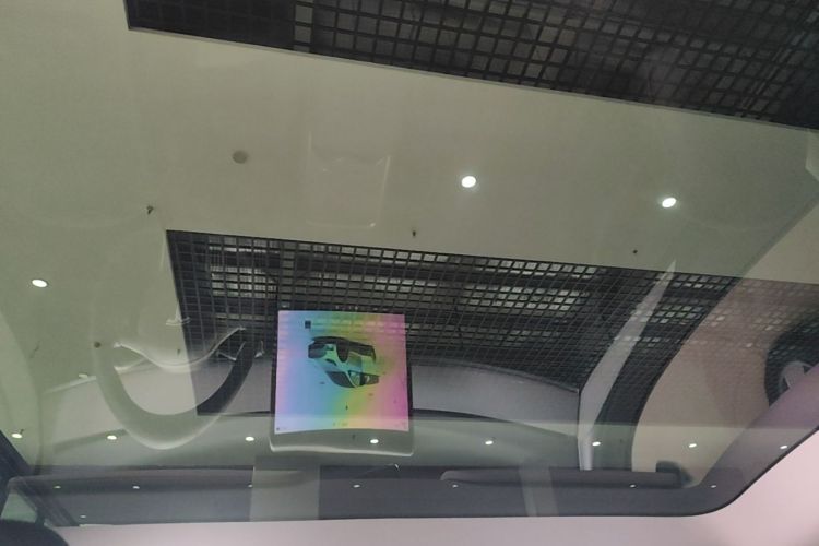 Tesla Model Y 2024 car image #18