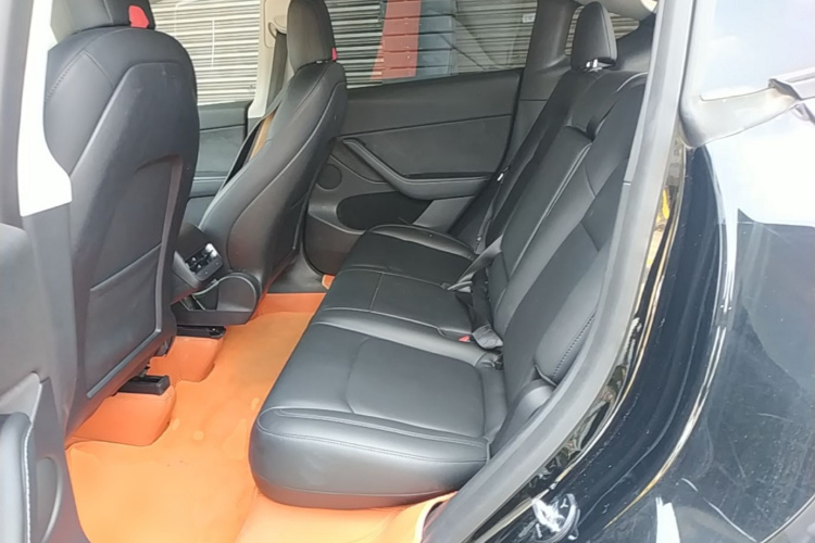 Tesla Model Y 2021 #17 Tesla Model Y 2021 car image #17