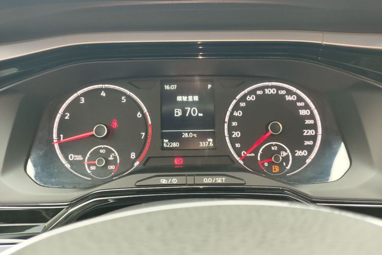 Volkswagen Polo 2020 car image #12