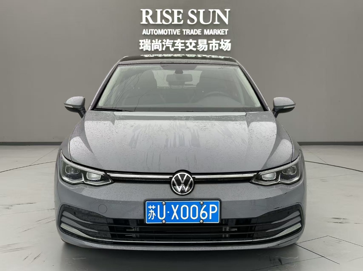 Volkswagen Golf 2023 immagine di auto #2