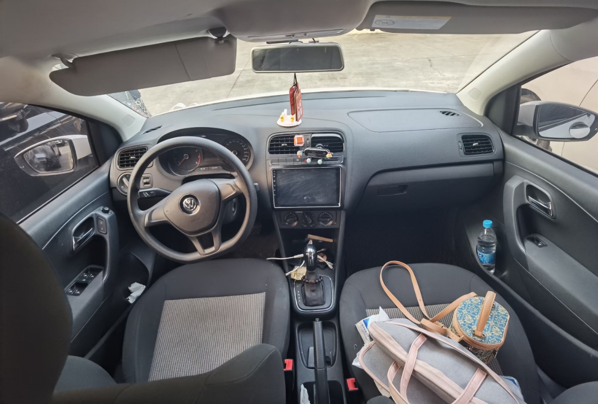 Volkswagen Polo 2016 car image #7