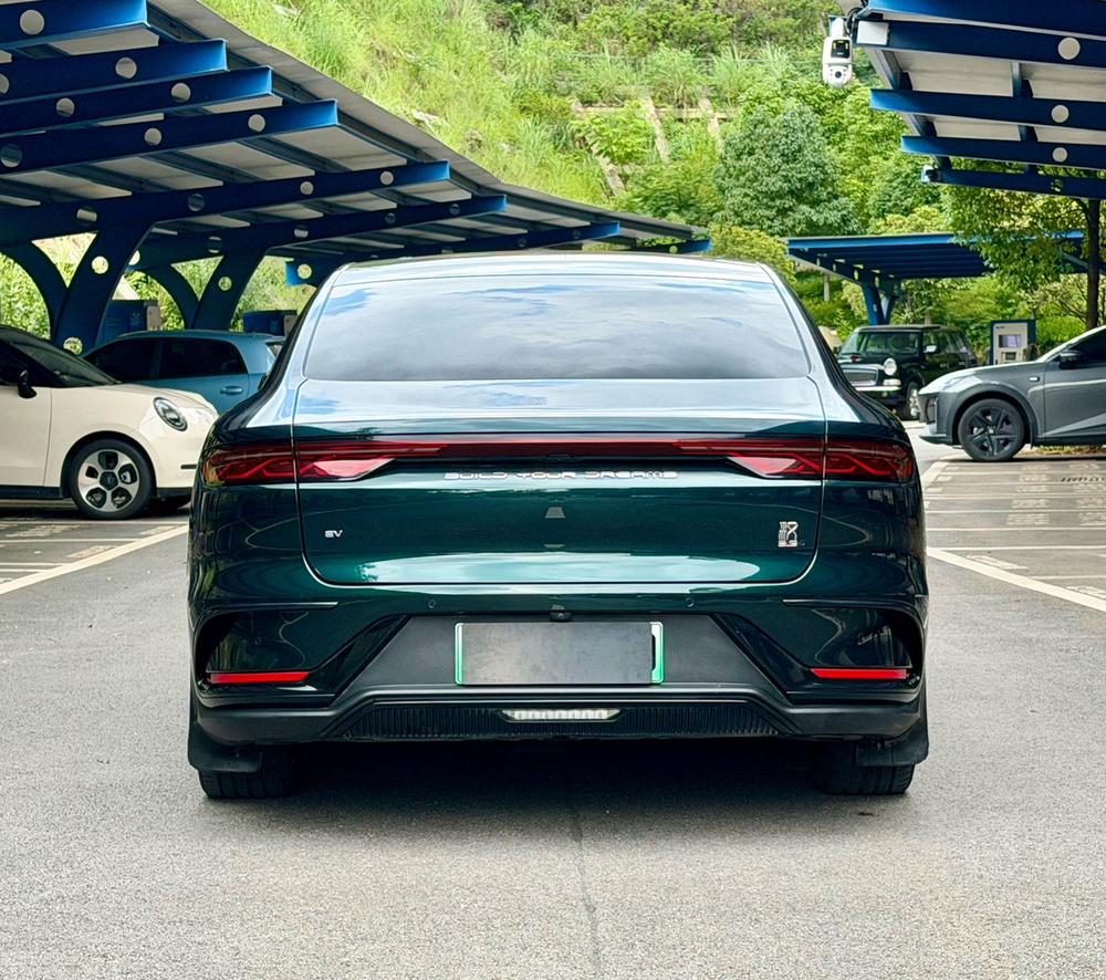 BYD Han 2023 car image #6