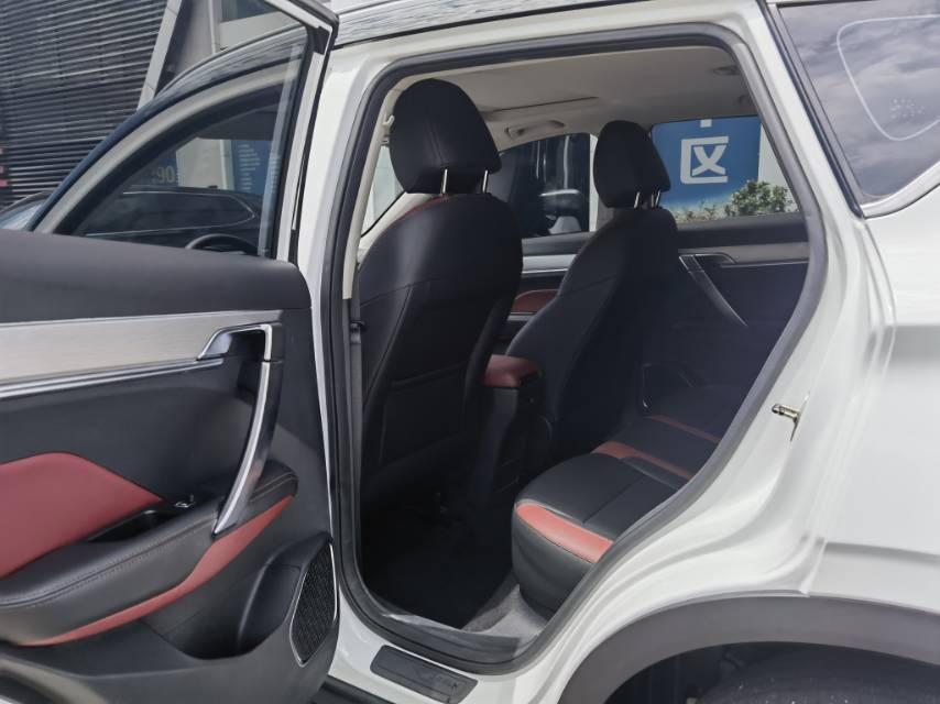 GEELY Coolray 2022 car image #9