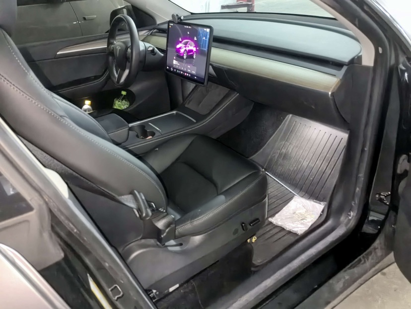 Tesla Model Y 2023 #5 Tesla Model Y 2023 car image #5