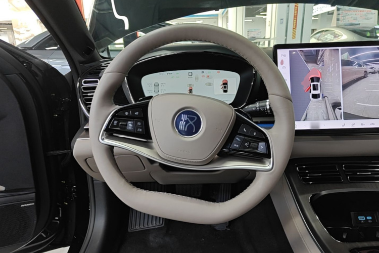BYD Han 2024 car image #11