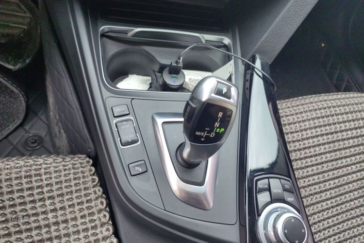 BMW 3 Series 2016 #16 BMW 3 Series 2016 car image #16