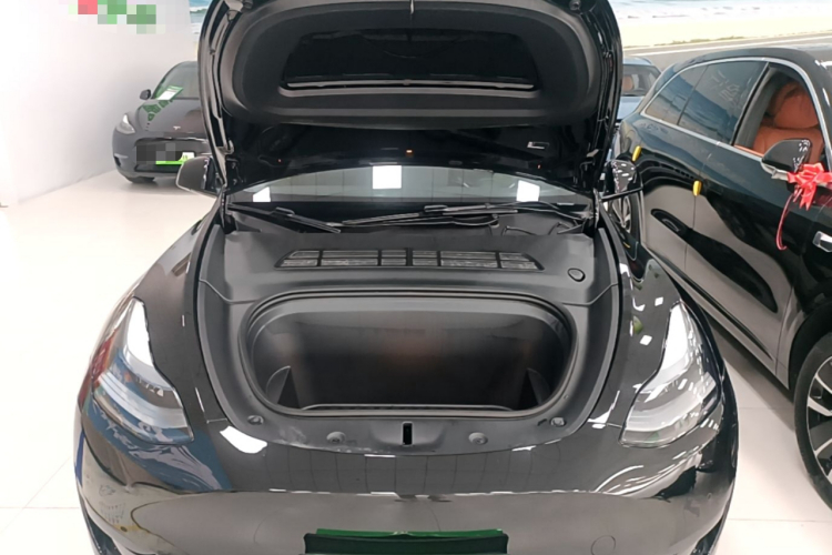 Tesla Model Y 2024 #22 Tesla Model Y 2024 car image #22