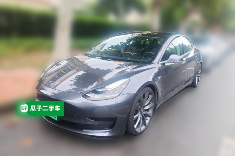 Tesla Model 3 2020 car image #2