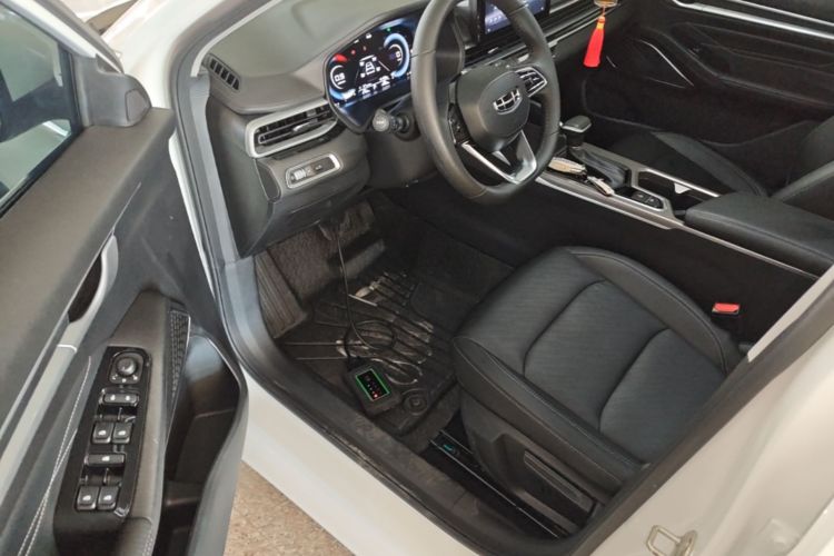 GEELY Emgrand 2022 car image #16