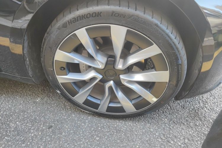 Tesla Model 3 2023 imagem de carro #9