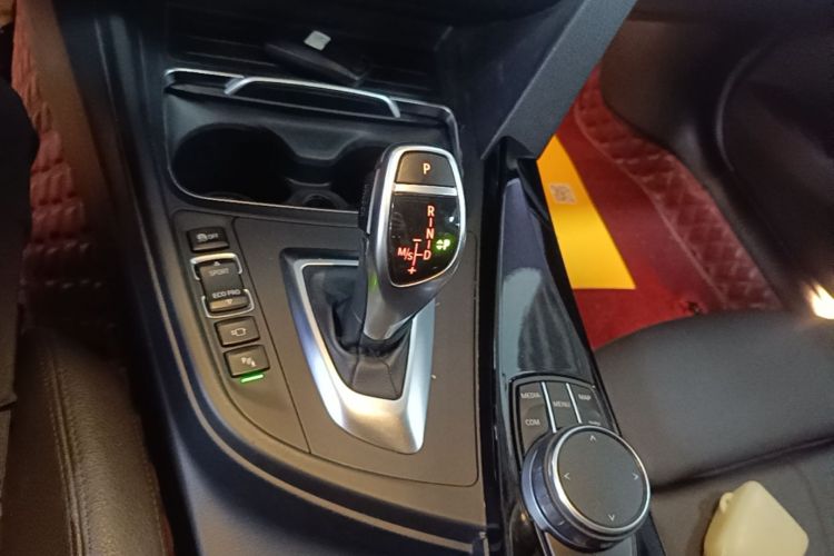 BMW 3 Series 2018 #14 BMW 3 Series 2018 car image #14