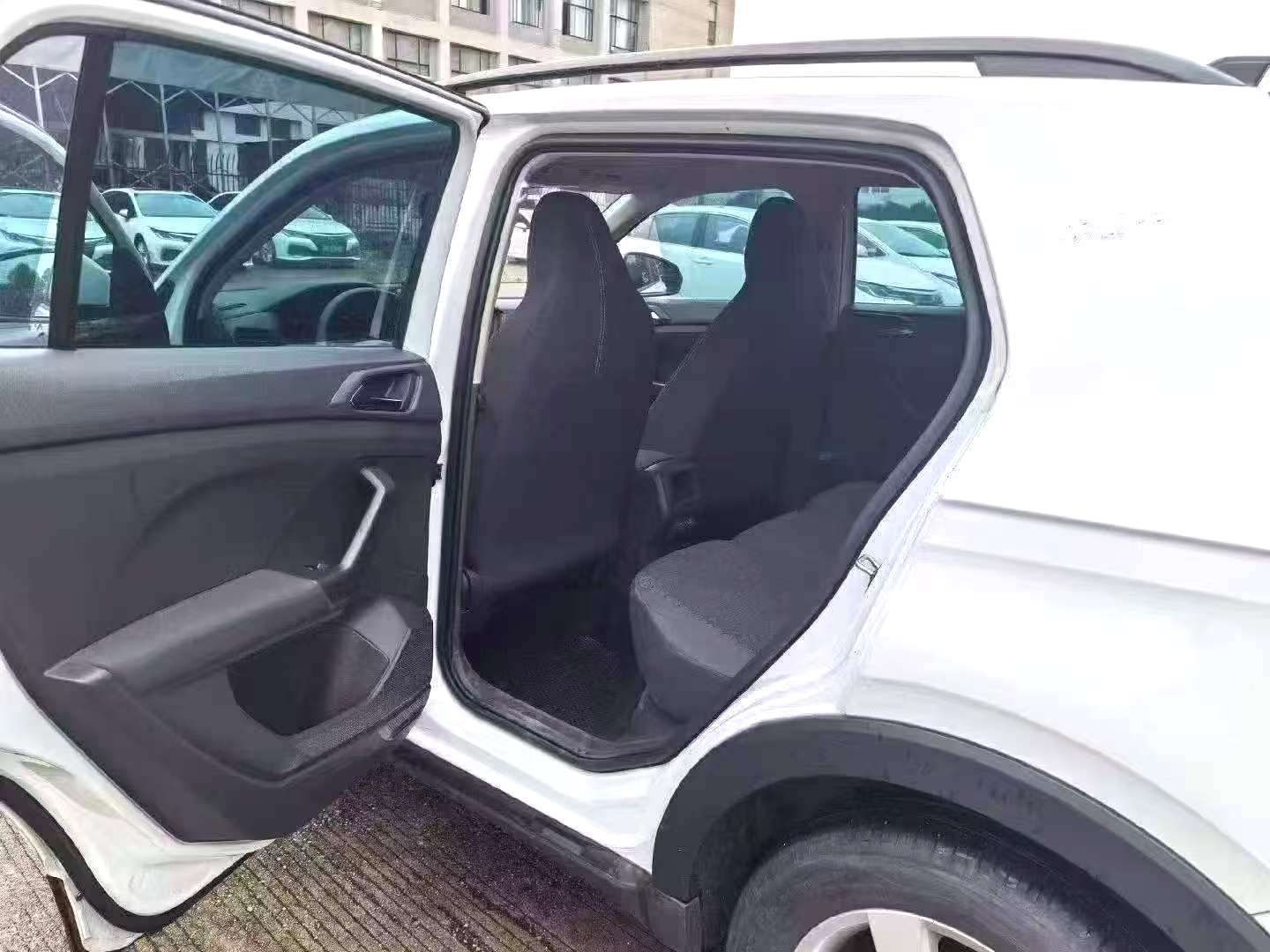 Volkswagen T-Cross 2025 #8 Volkswagen T-Cross 2025 car image #8