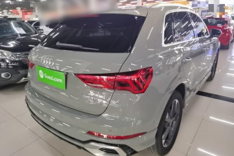 Audi Q3 2024 car image #5