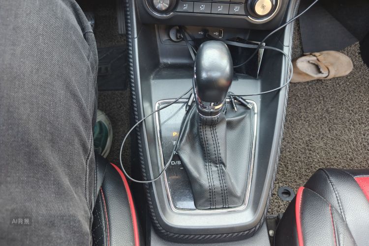 MG ZS 2018 изображение автомобиля #16