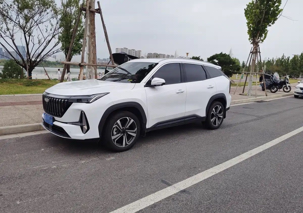 GEELY Boyue L 2026 GEELY Boyue L 2026 car image