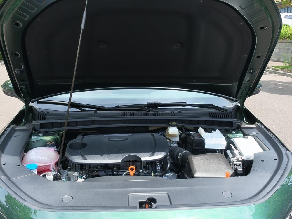 GEELY Emgrand 2026 car image #6