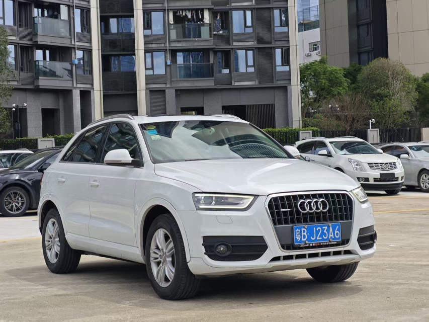 Audi Q3 2014 car image #2