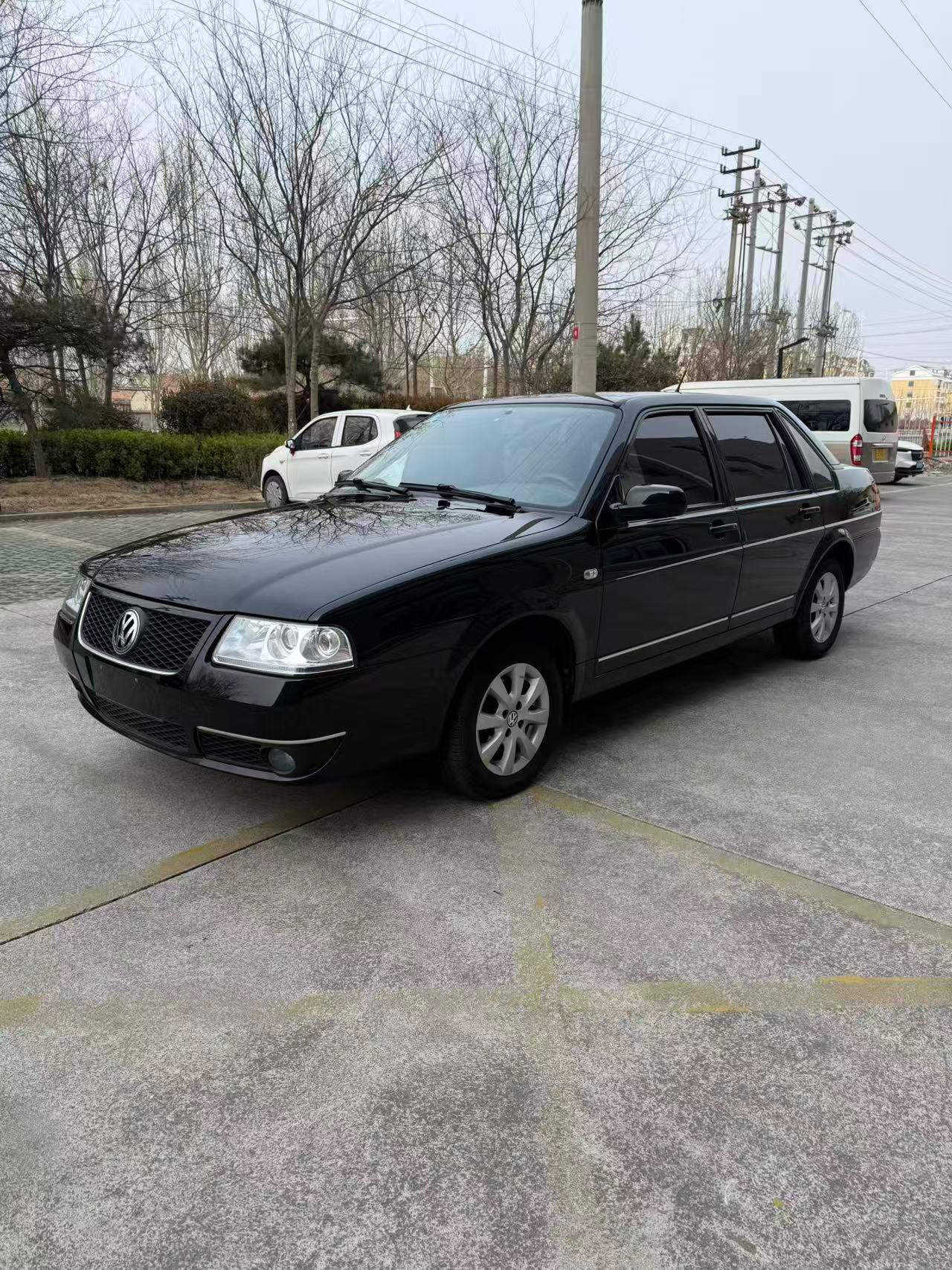Volkswagen Santana 2012 car image 