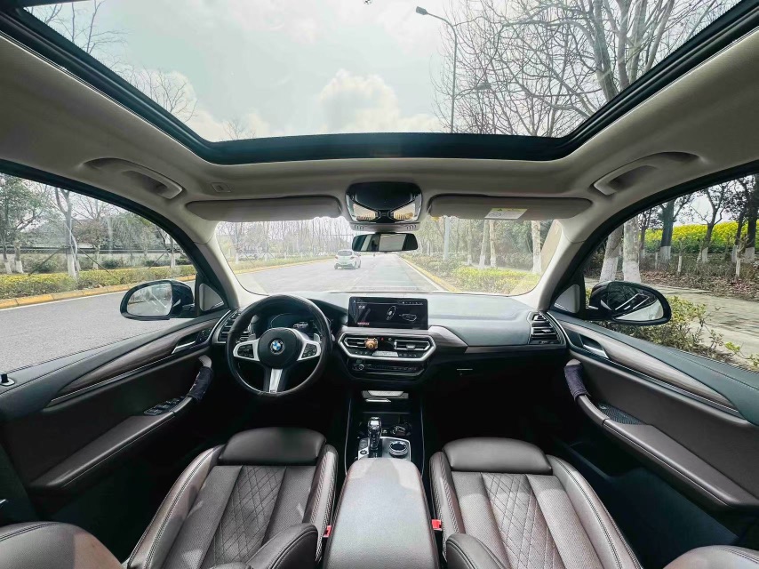BMW X3 2022 car image #8