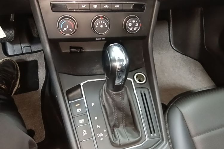 Volkswagen Lavida 2020 car image #14