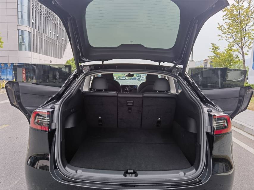 Tesla Model Y 2023 #8 Tesla Model Y 2023 immagine di auto #8