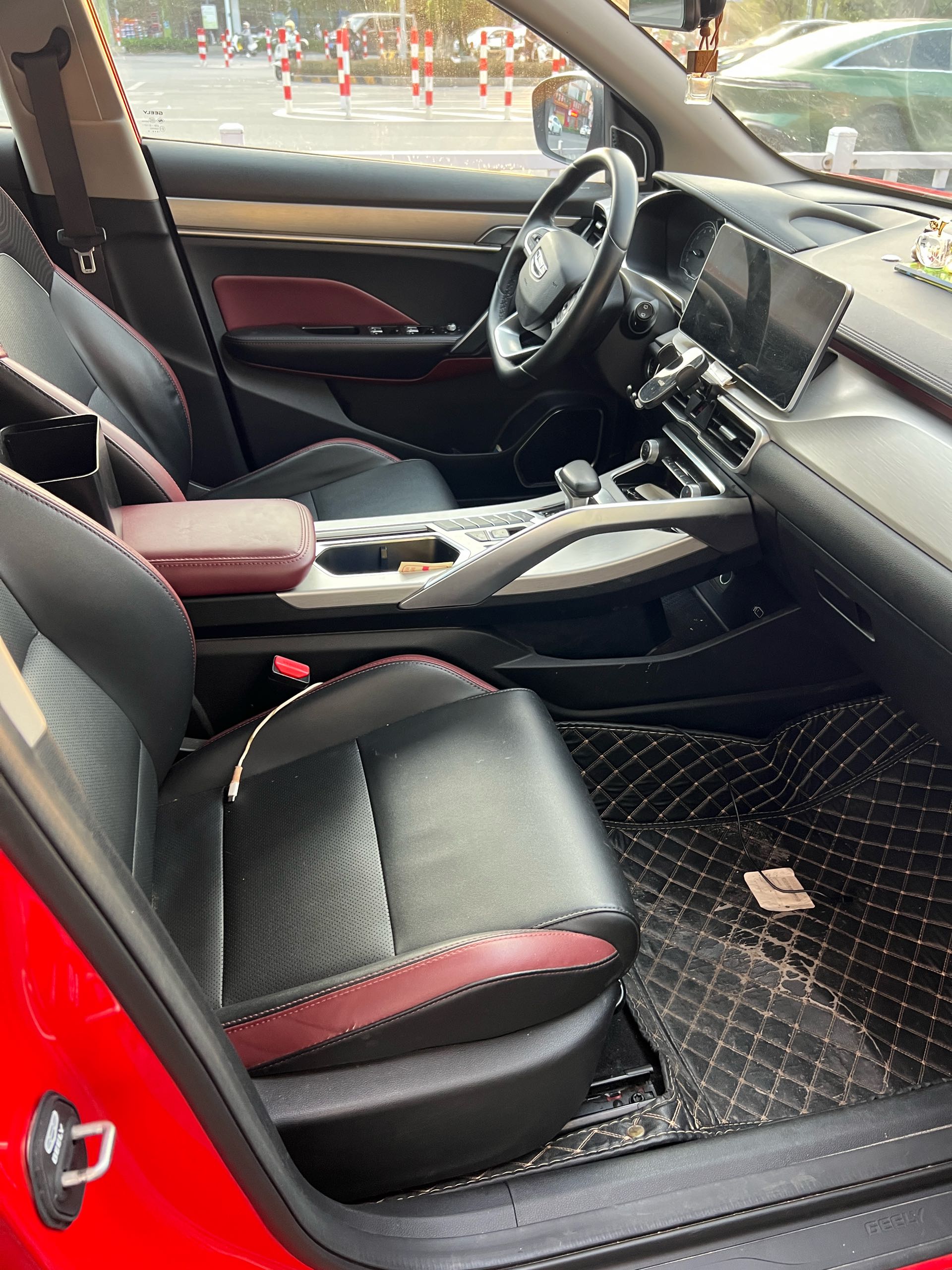 GEELY Coolray 2022 #5 GEELY Coolray 2022 car image #5