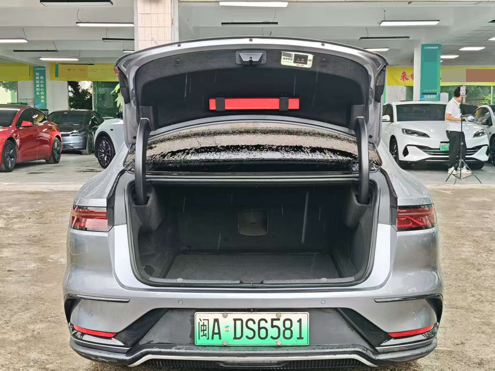 BYD Han 2024 car image #5