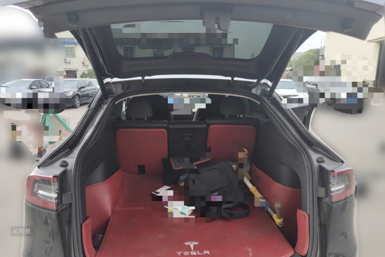 Tesla Model Y 2023 car image #21