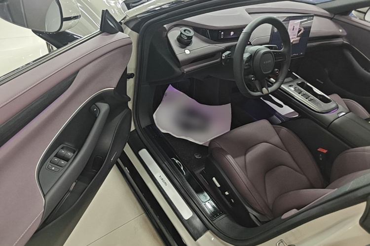 MI SU7 2025 immagine di auto #16