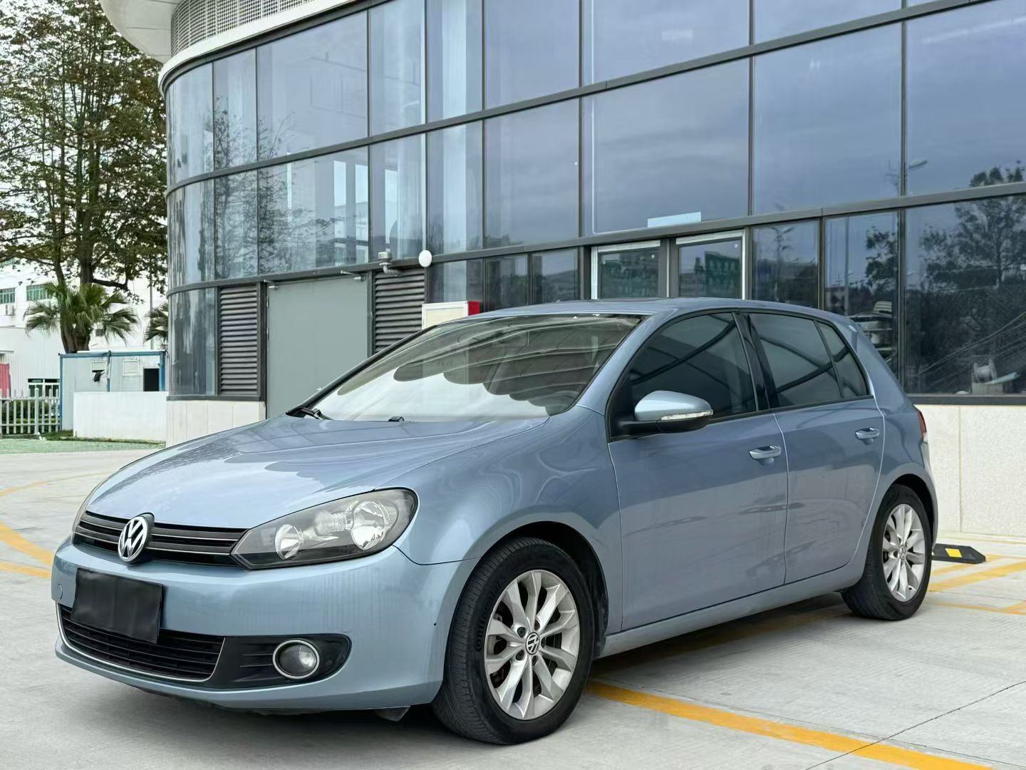 Volkswagen Golf 2012 Volkswagen Golf 2012 car image