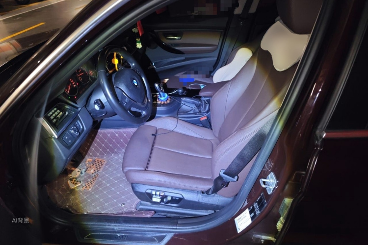 BMW 3 Series 2018 car image #17